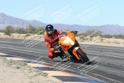 media/Dec-04-2025-Racers Edge (Thu) [[5ebc9f124d]]/3-B Group/3-Session 2 (Turn 7 Inside)/